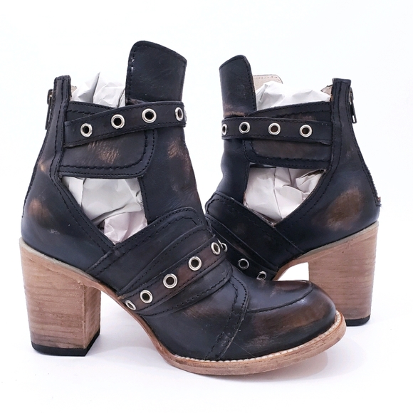 FREEBIRD BY STEVEN SONOMA BOOTIES - Picture 8 of 11